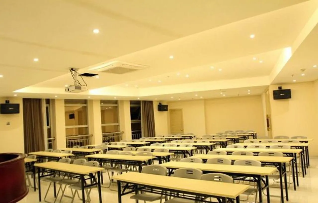 City Comfort Inn Zhuhai Coast Branch 3*,